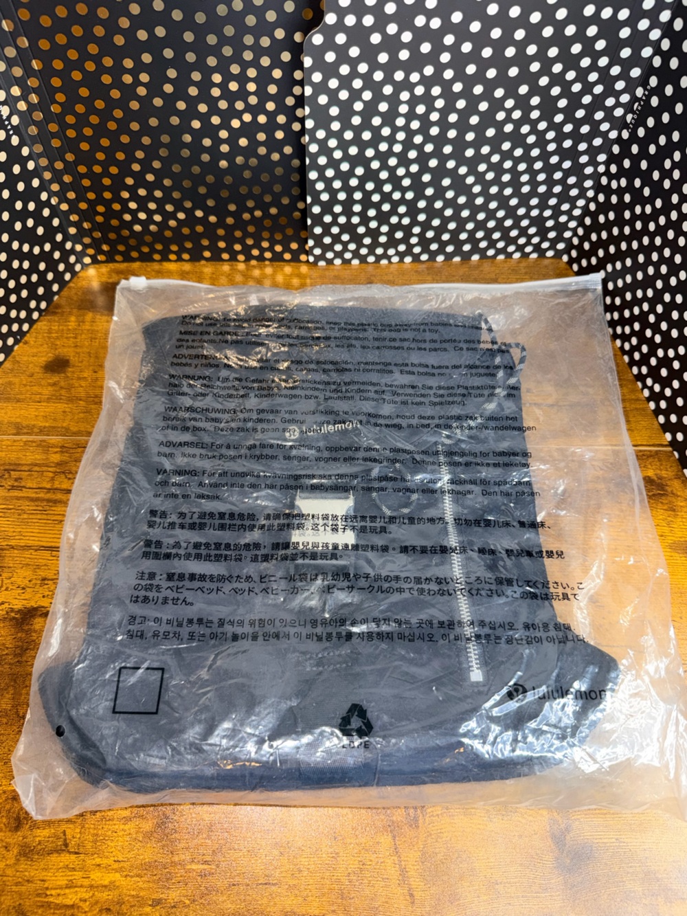 Lululemon Drawstring Bucket Backpack 10L
Black (First Release) - Picture 6 of 7